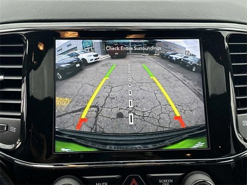 Certified 2022 Jeep Grand Cherokee Laredo X image 22