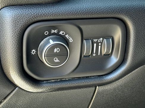 Used 2024 RAM 2500 Laramie AWD/4WD image 21