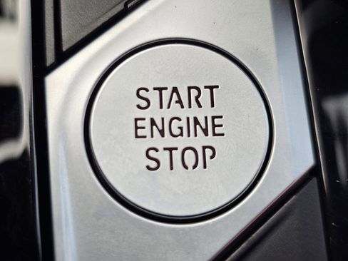 New 2025 BMW X4 xDrive30i w/ Premium Package image 21