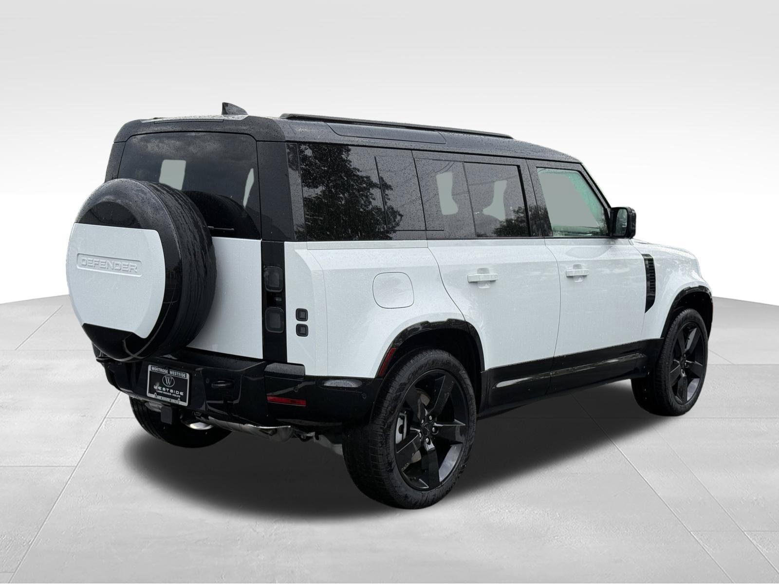 New 2026 Land Rover Defender 110 X-Dynamic SE AWD/4WD image 6