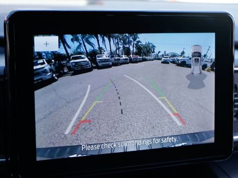 Used 2022 Ford Explorer XLT w/ Equipment Group 202A image 29