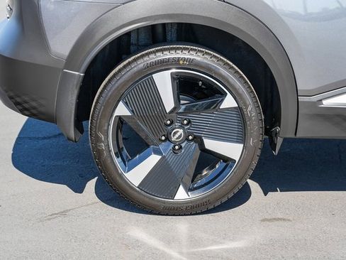 New 2026 Nissan Kicks SR image 11