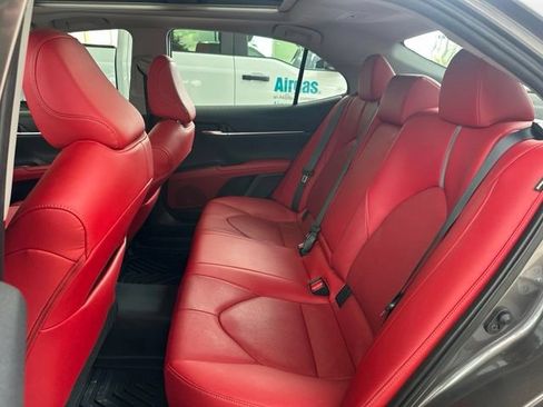 Used 2022 Toyota Camry XSE FWD image 17