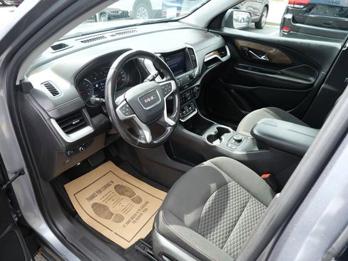 Used 2020 GMC Terrain SLE w/ Driver Convenience Package image 9