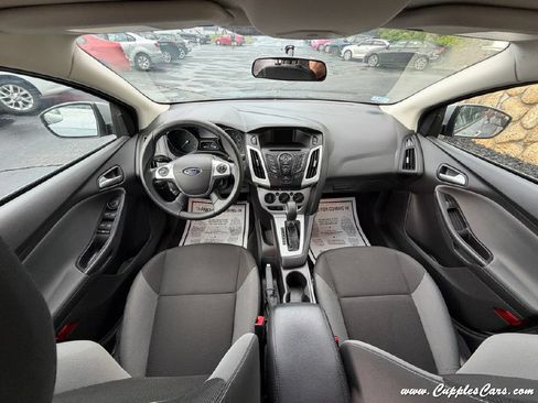 Used 2014 Ford Focus SE FWD image 18