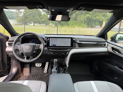 Used 2025 Toyota Camry SE w/ Multimedia Upgrade Package FWD image 8