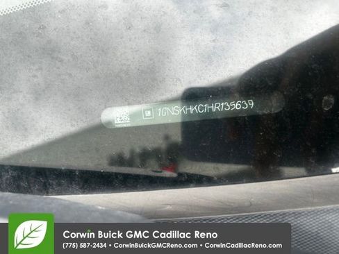 Used 2017 Chevrolet Suburban LT image 8