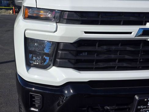 Used 2024 Chevrolet Silverado 2500 Custom w/ Custom Value Package image 30