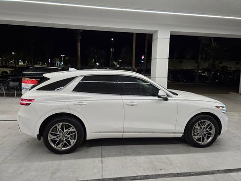 Used 2025 Genesis GV70 2.5T image 7