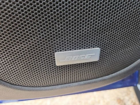 Used 2023 GMC Acadia SLE w/ Driver Convenience Package image 22