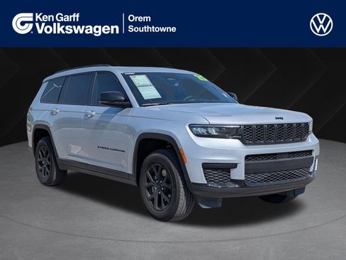 Used 2025 Jeep Grand Cherokee L Altitude AWD/4WD image 1