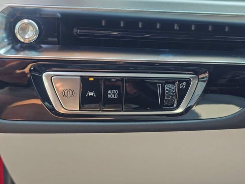 New 2026 Cadillac Lyriq Sport AWD/4WD image 23