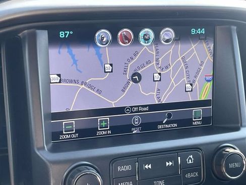 Used 2017 GMC Canyon SLE w/ All Terrain Package AWD/4WD image 17