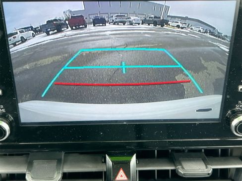 Used 2020 Toyota Corolla LE image 28