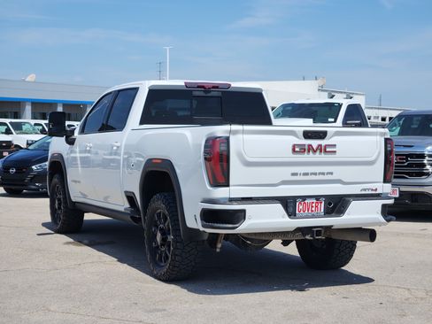 Used 2024 GMC Sierra 2500 AT4 w/ AT4 Premium Plus Package AWD/4WD image 5