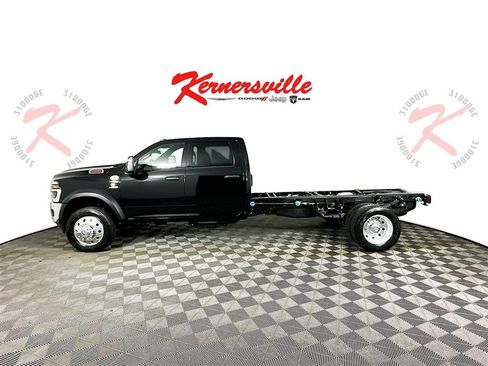 New 2026 RAM 5500 Tradesman w/ Chrome Appearance Group image 4