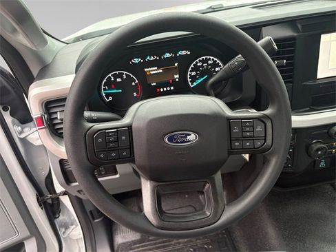 New 2026 Ford F550 4x4 Regular Cab Super Duty w/ XL Chrome Package image 12