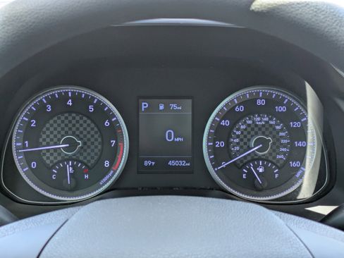 Used 2020 Hyundai Elantra SEL FWD image 24
