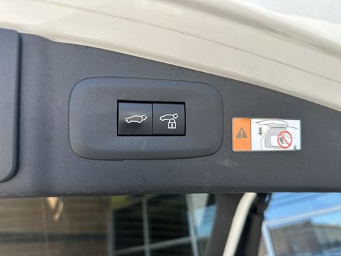 Used 2023 Lexus RZ 450e Premium image 37