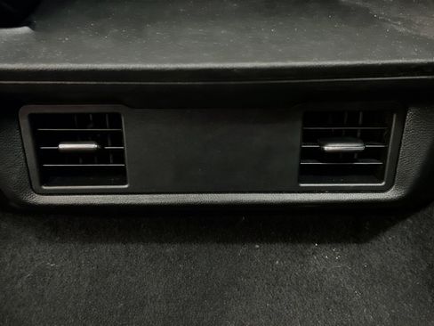 Used 2023 Chevrolet Silverado 1500 Custom RWD image 17