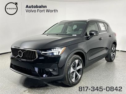 New 2025 Volvo XC40 B5 Plus w/ Protection Package Premier