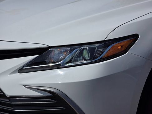 Used 2023 Toyota Camry LE FWD image 6