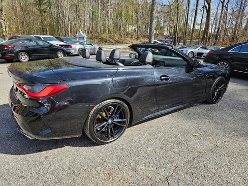 Used 2021 BMW M440i Convertible image 11