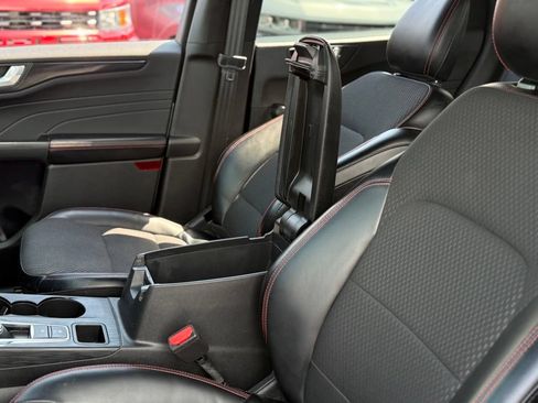 Used 2024 Ford Escape ST-Line w/ Tech Pack #1 AWD/4WD image 25