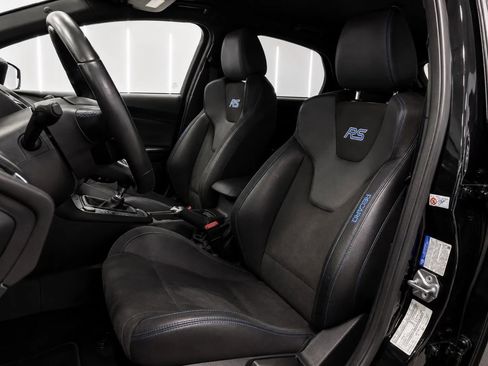 Used 2017 Ford Focus RS AWD/4WD image 9