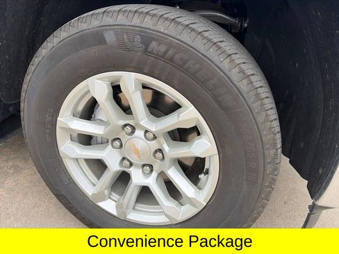 Used 2025 Chevrolet Silverado 1500 LT RWD image 5