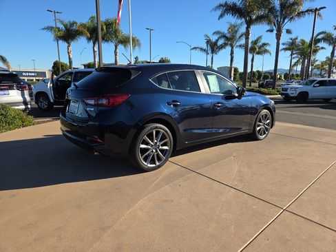 Used 2018 MAZDA MAZDA3 Touring image 6