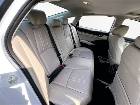Used 2022 Honda Accord Touring image 19