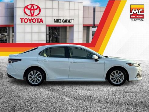 Used 2024 Toyota Camry LE FWD image 6