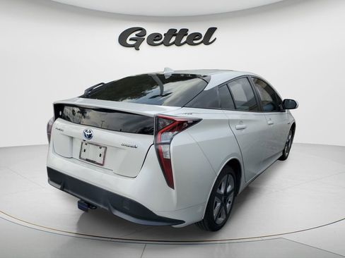 Used 2017 Toyota Prius Four Touring image 7
