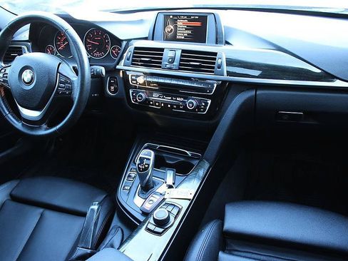 Used 2016 BMW 328i Sedan RWD image 17