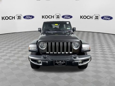 Used 2021 Jeep Wrangler Unlimited Sahara image 3