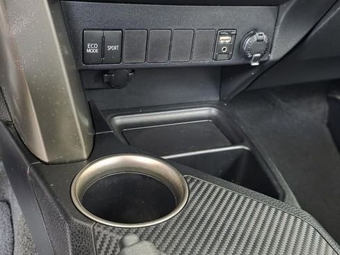 Used 2014 Toyota RAV4 LE FWD image 17