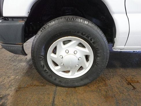 Used 2009 Ford E-350 and Econoline 350 Super Duty image 7