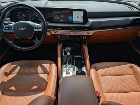Certified 2025 Kia Telluride AWD image 10