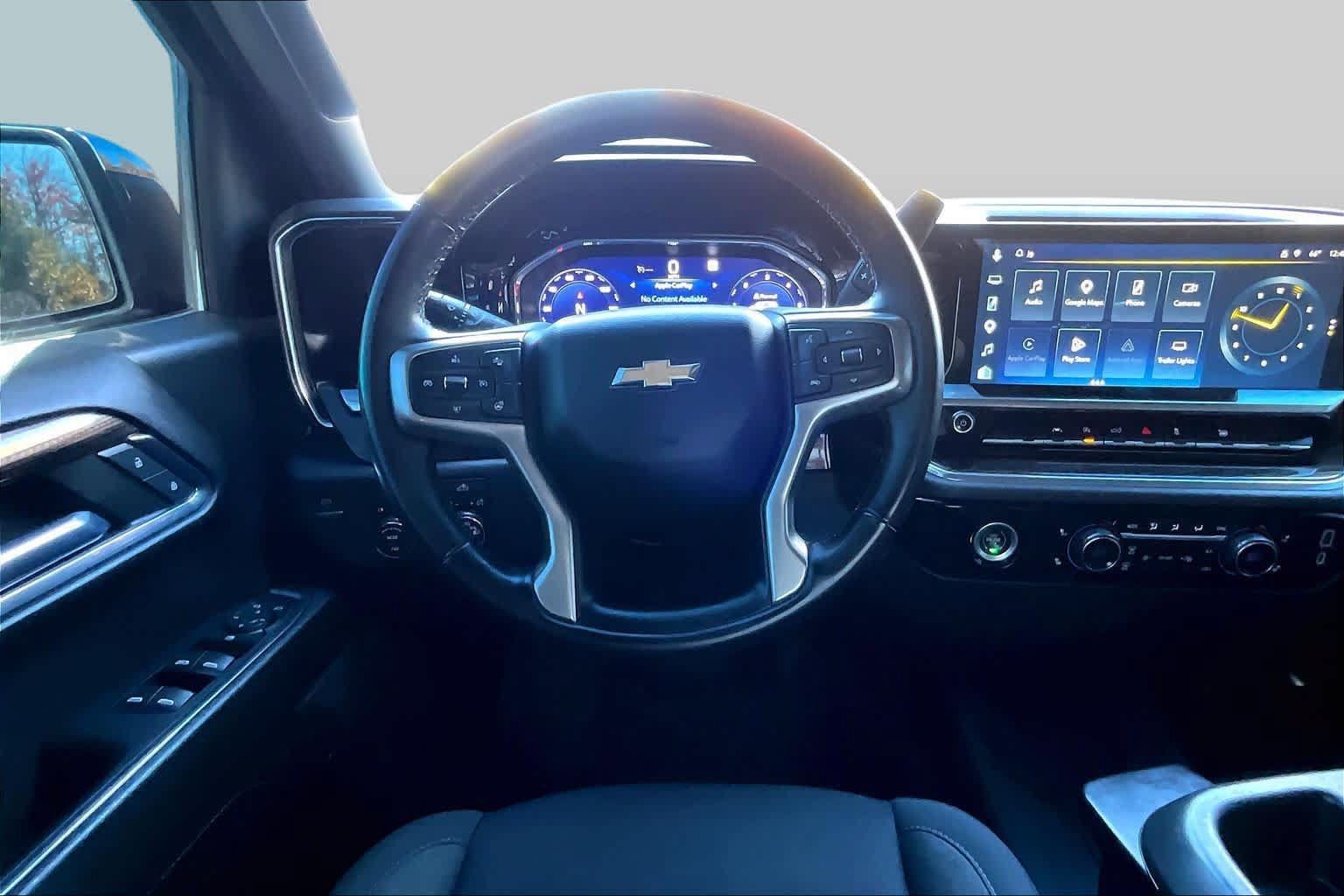 Used 2023 Chevrolet Silverado 1500 LT AWD/4WD image 6