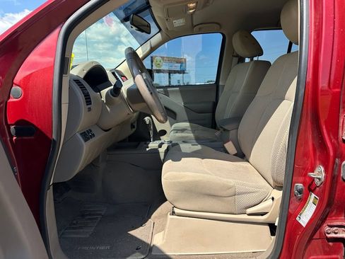 Used 2019 Nissan Frontier SV w/ Value Truck Package AWD/4WD image 16
