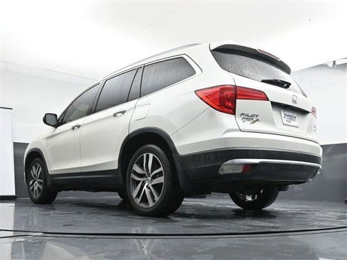 Used 2017 Honda Pilot Touring image 34