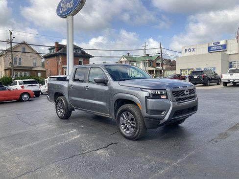 Used 2026 Nissan Frontier SV AWD/4WD image 9
