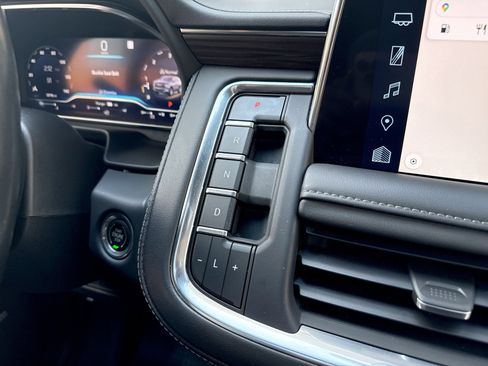 Used 2022 Chevrolet Tahoe LT w/ LT Signature Package AWD/4WD image 15