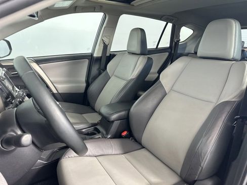 Used 2015 Toyota RAV4 Limited image 13