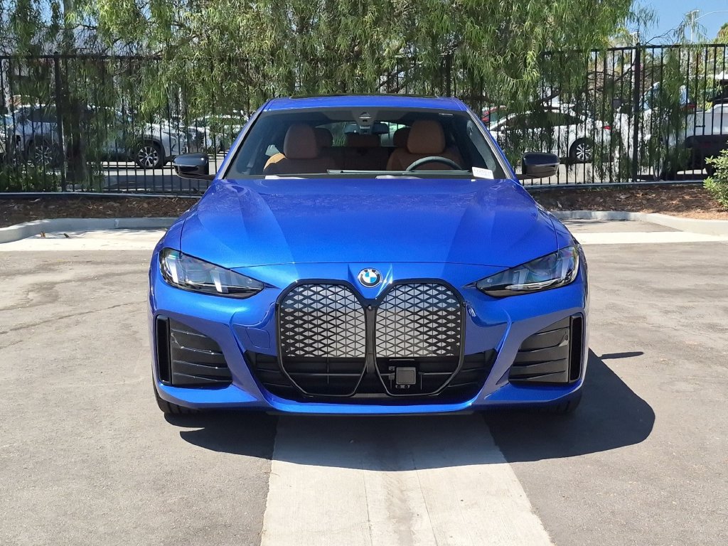 New 2026 BMW i4 xDrive40i w/ M Sport Package AWD/4WD image 4