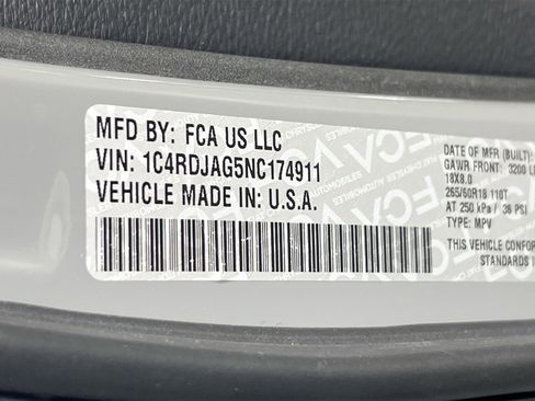 Used 2022 Dodge Durango SXT image 31