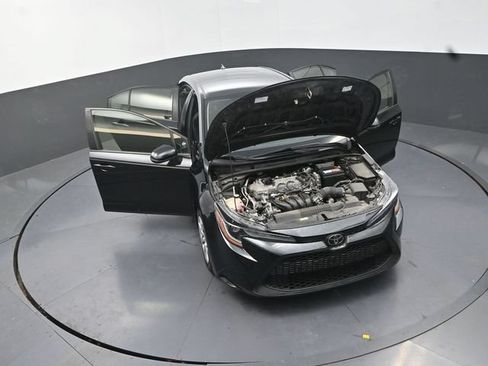 Certified 2021 Toyota Corolla LE FWD image 40