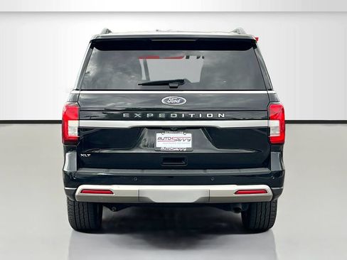 Used 2023 Ford Expedition XLT AWD/4WD image 6