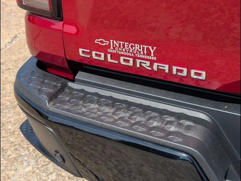 Used 2024 Chevrolet Colorado Z71 w/ Z71 Convenience Package 2 AWD/4WD image 22
